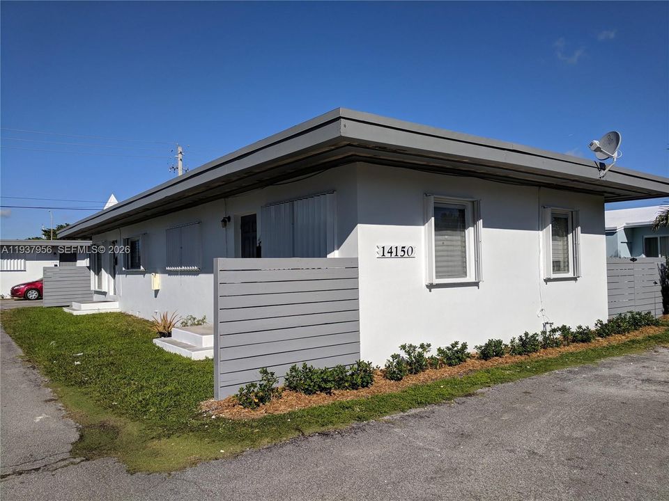 出租: $1,895 (2 贝兹, 1 浴室, 725 平方英尺)