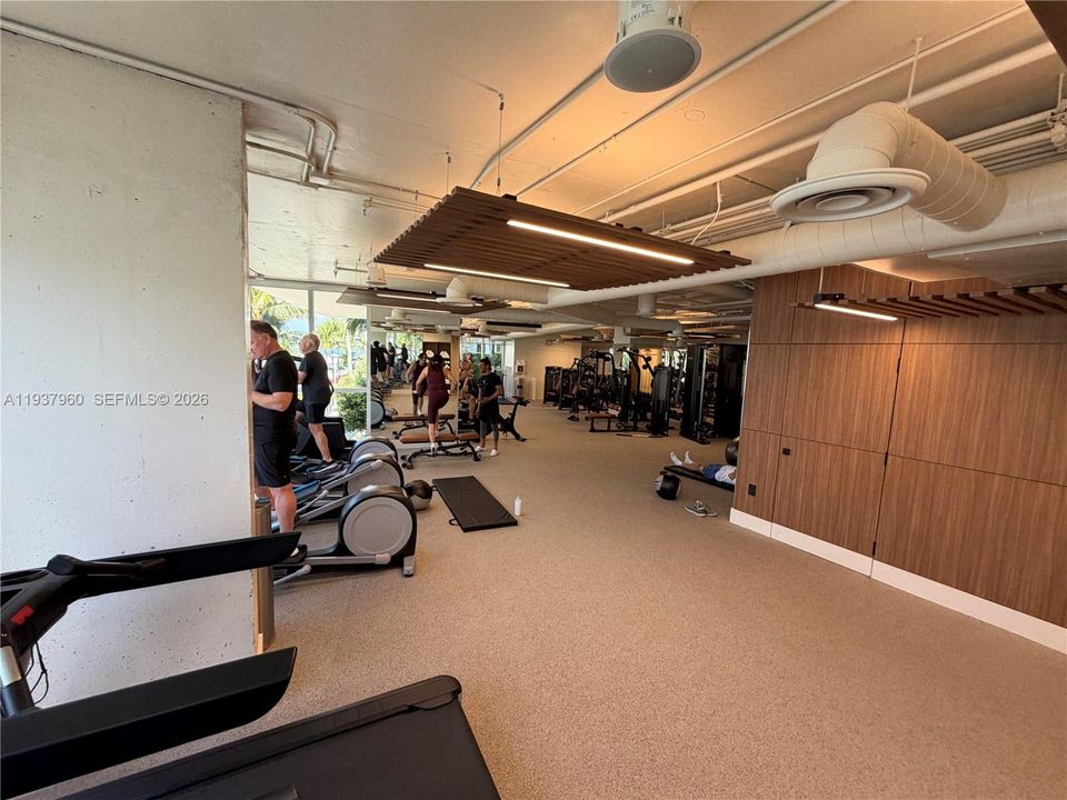 For Rent: $12,500 (2 beds, 2 baths, 1759 Square Feet)