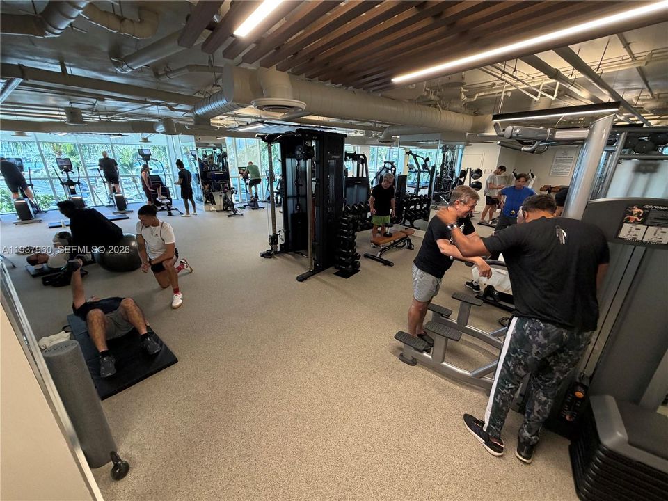 For Rent: $12,500 (2 beds, 2 baths, 1759 Square Feet)