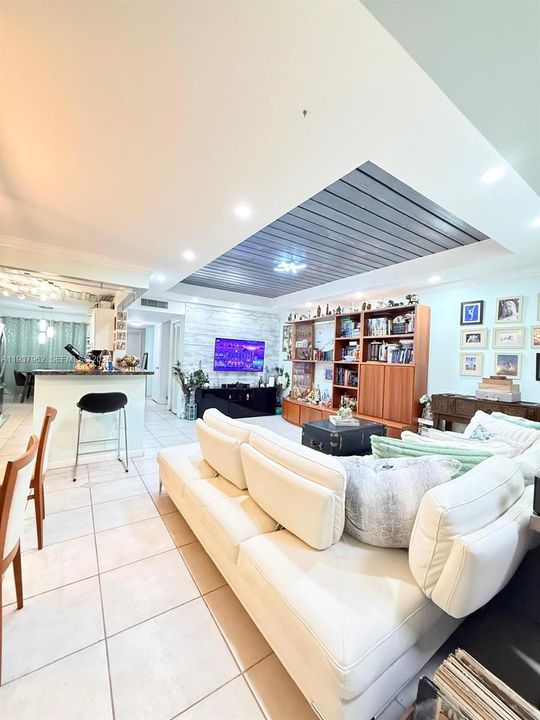 En Venta: $399,000 (4 camas, 2 baños, 1670 Pies cuadrados)