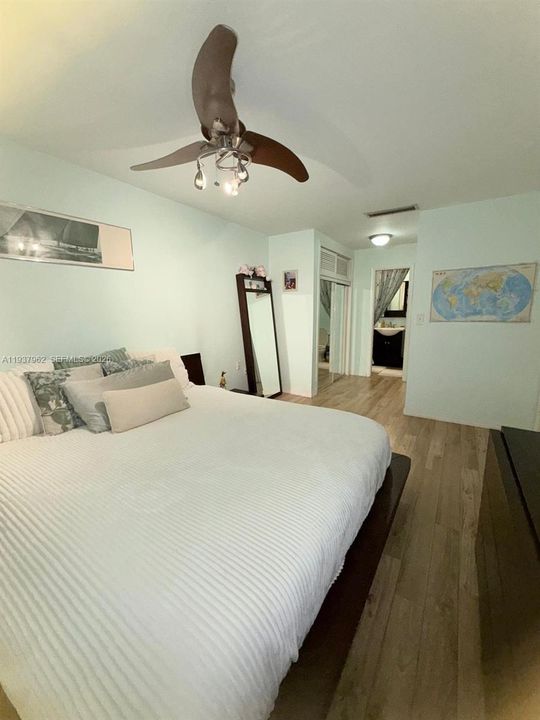 En Venta: $399,000 (4 camas, 2 baños, 1670 Pies cuadrados)