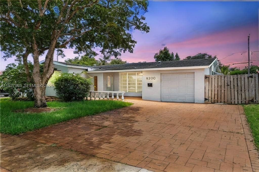 出租: $3,800 (4 贝兹, 2 浴室, 1814 平方英尺)