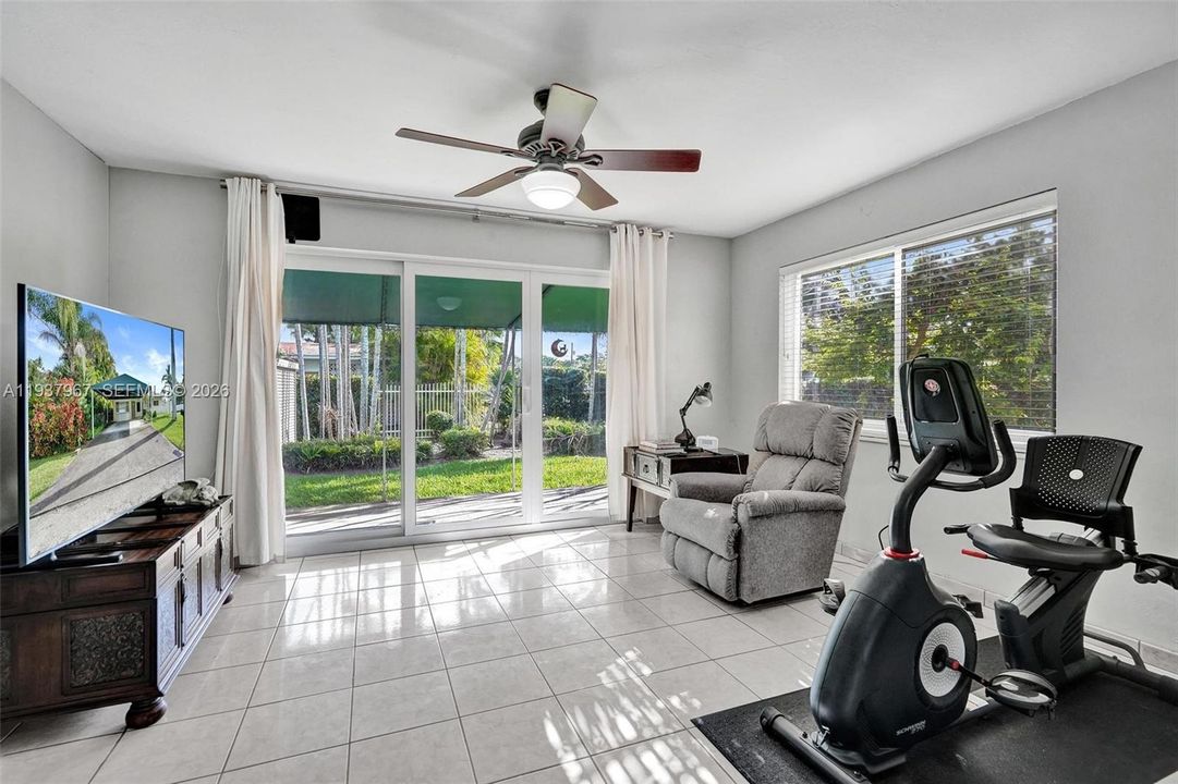 For Sale: $595,000 (3 beds, 2 baths, 1449 Square Feet)