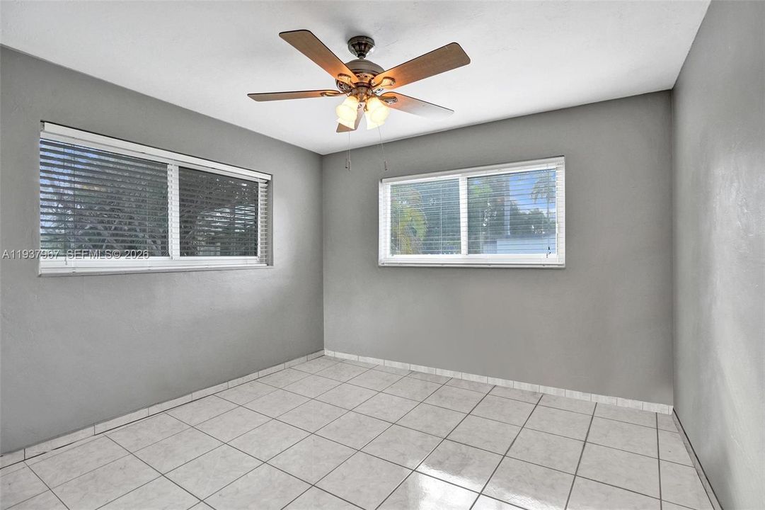 For Sale: $595,000 (3 beds, 2 baths, 1449 Square Feet)