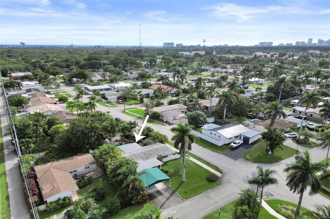 For Sale: $595,000 (3 beds, 2 baths, 1449 Square Feet)