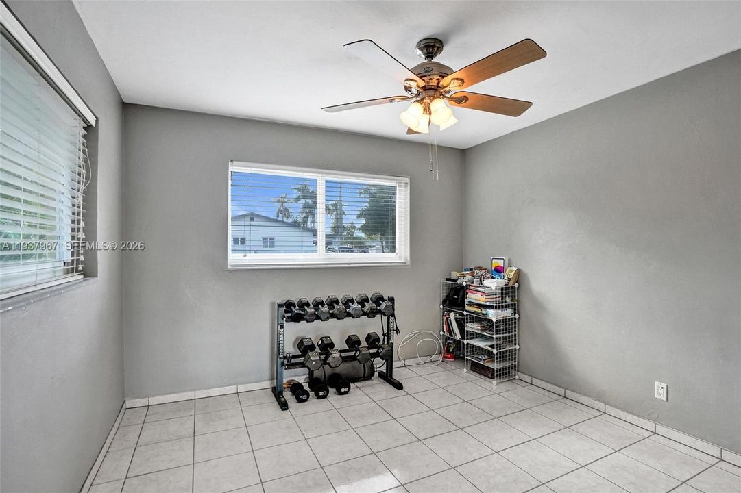 For Sale: $595,000 (3 beds, 2 baths, 1449 Square Feet)