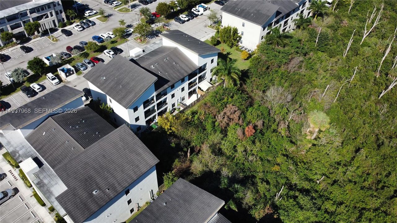 En Venta: $399,000 (2 camas, 2 baños, 1072 Pies cuadrados)