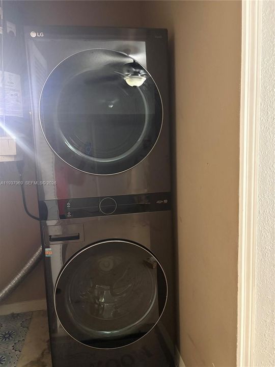 待售: $650,000 (3 贝兹, 2 浴室, 1479 平方英尺)