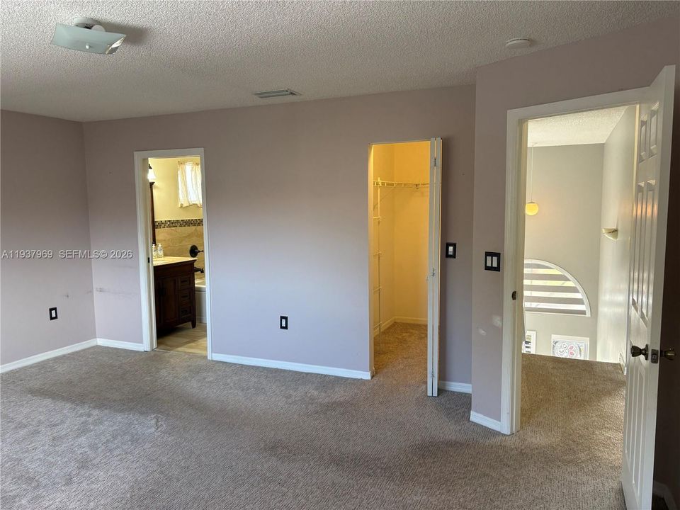 待售: $650,000 (3 贝兹, 2 浴室, 1479 平方英尺)