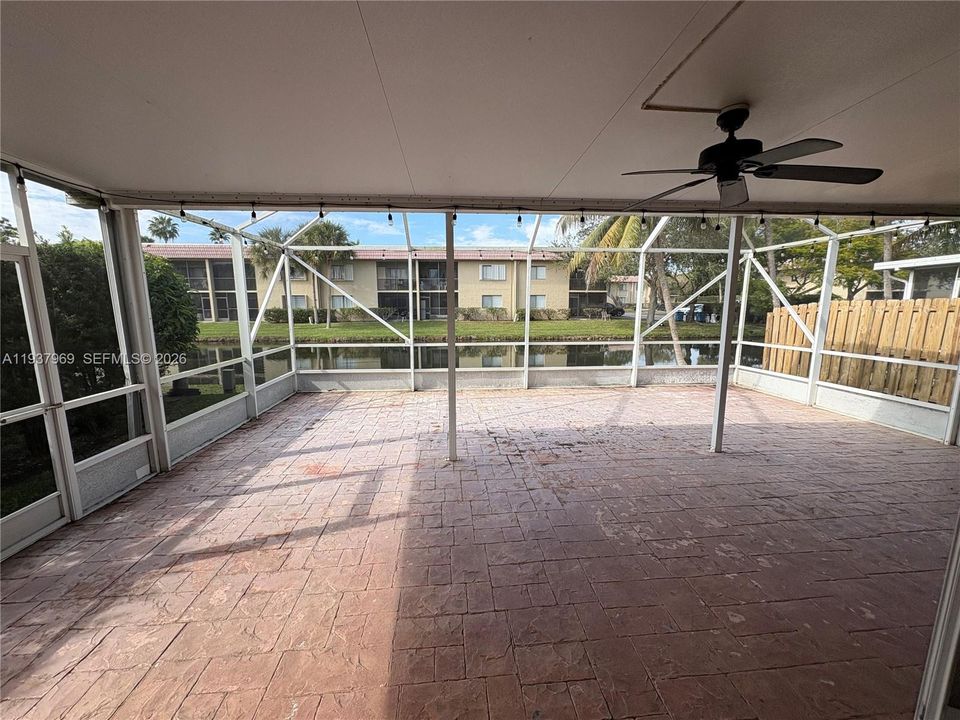 待售: $650,000 (3 贝兹, 2 浴室, 1479 平方英尺)