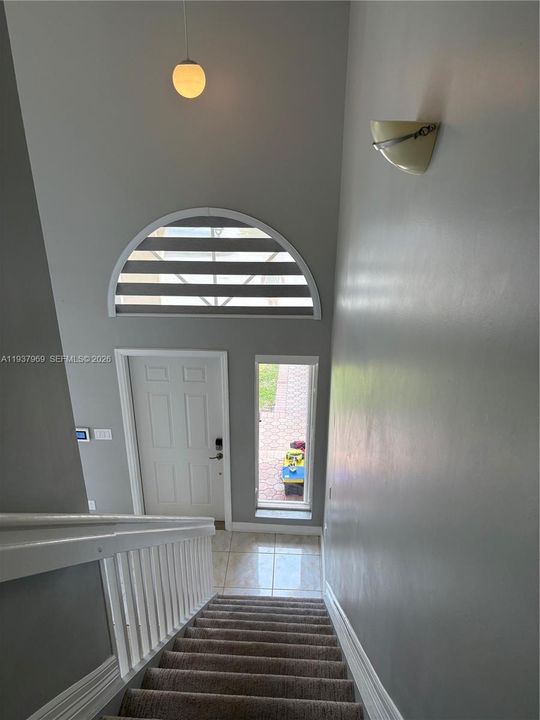 待售: $650,000 (3 贝兹, 2 浴室, 1479 平方英尺)