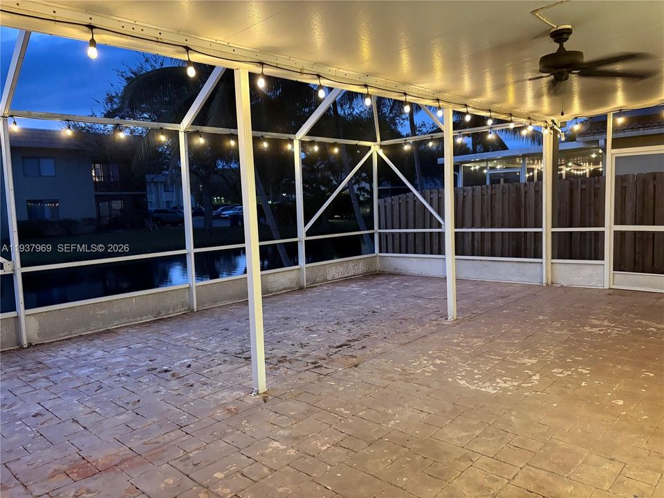 待售: $650,000 (3 贝兹, 2 浴室, 1479 平方英尺)