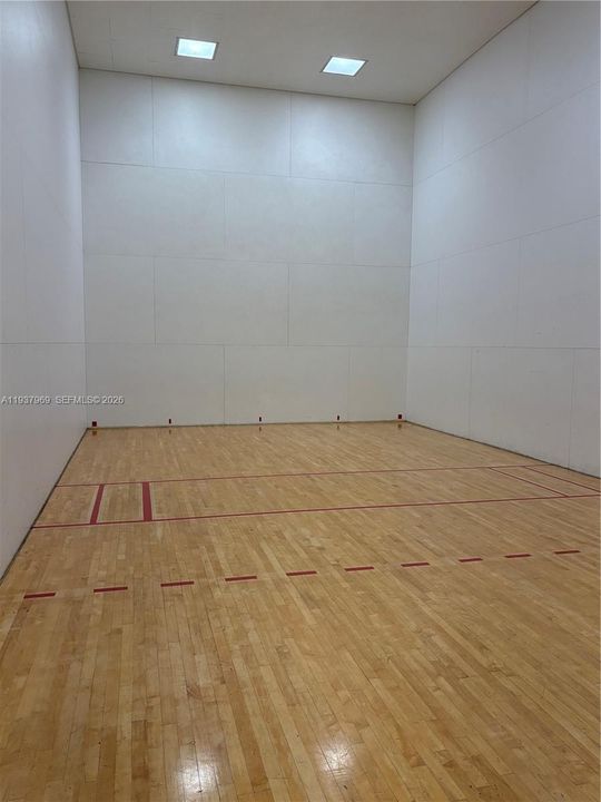 待售: $650,000 (3 贝兹, 2 浴室, 1479 平方英尺)