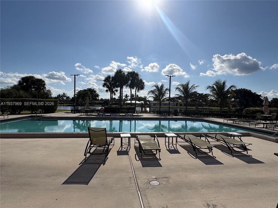 待售: $650,000 (3 贝兹, 2 浴室, 1479 平方英尺)