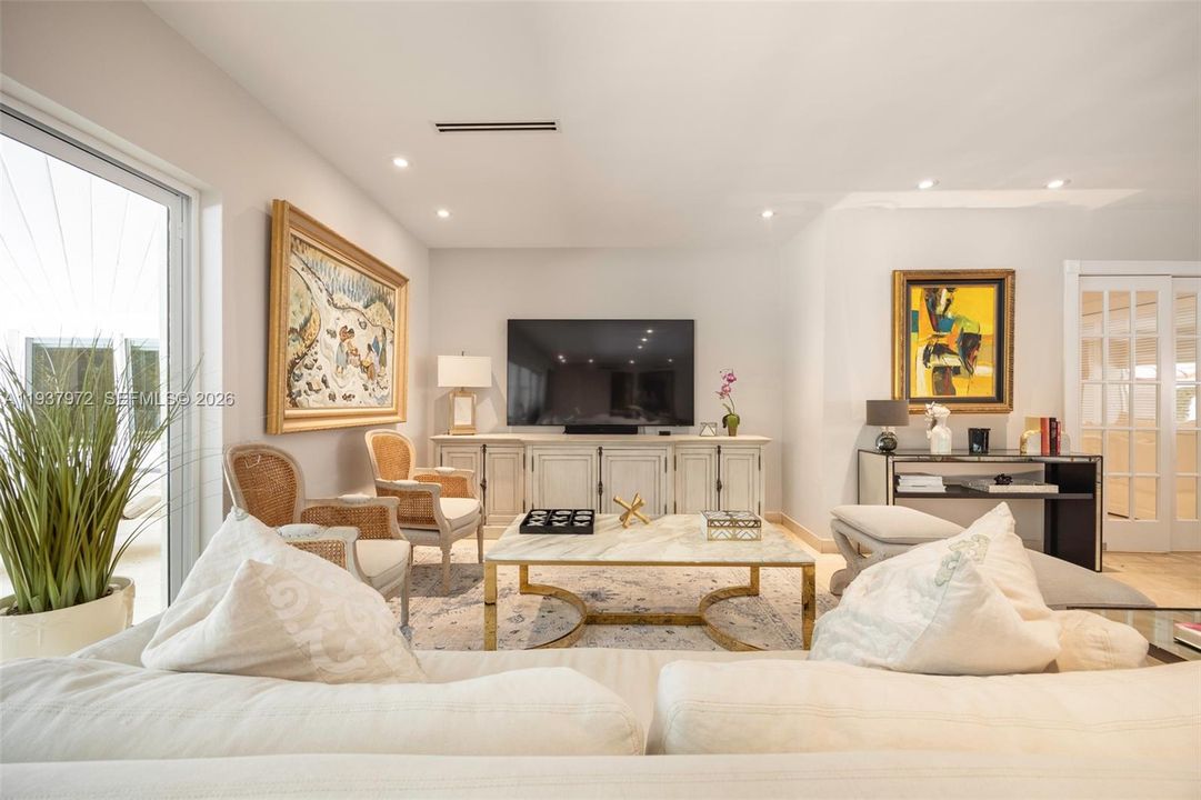 En Renta: $25,000 (5 camas, 5 baños, 3729 Pies cuadrados)