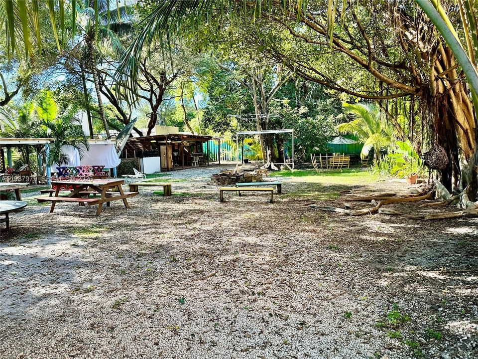 На продажу: $800,000 (3 спален, 2 ванн, 2020 Квадратных фут)