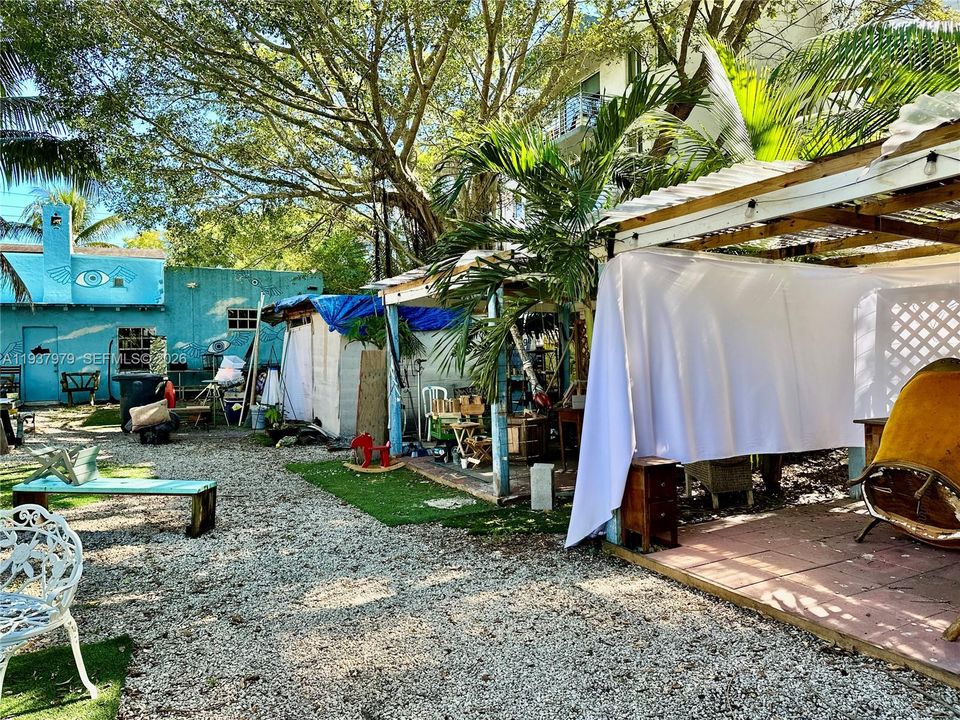 На продажу: $800,000 (3 спален, 2 ванн, 2020 Квадратных фут)