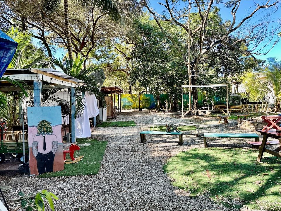 На продажу: $800,000 (3 спален, 2 ванн, 2020 Квадратных фут)