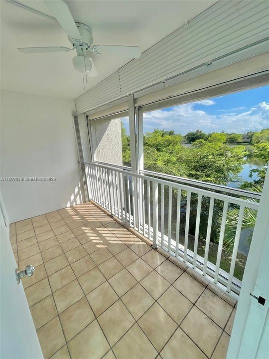 For Rent: $2,200 (1 beds, 1 baths, 845 Square Feet)