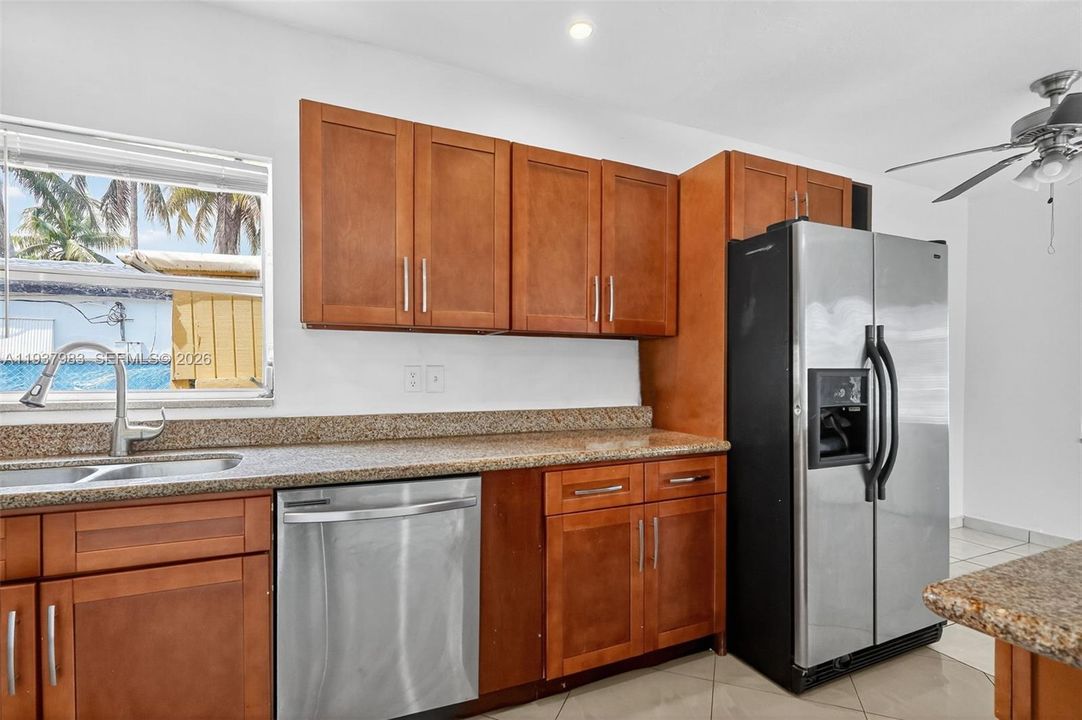 For Sale: $499,000 (4 beds, 3 baths, 1276 Square Feet)