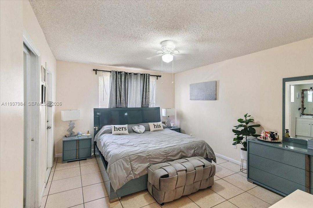 For Rent: $2,250 (2 beds, 2 baths, 1038 Square Feet)