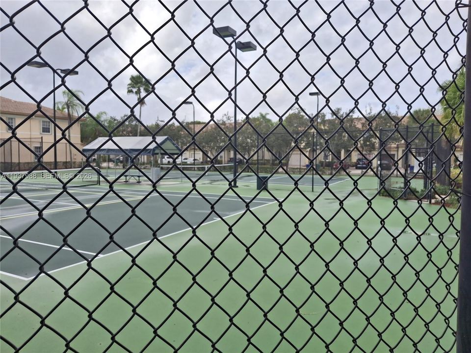 出租: $2,500 (2 贝兹, 2 浴室, 1450 平方英尺)