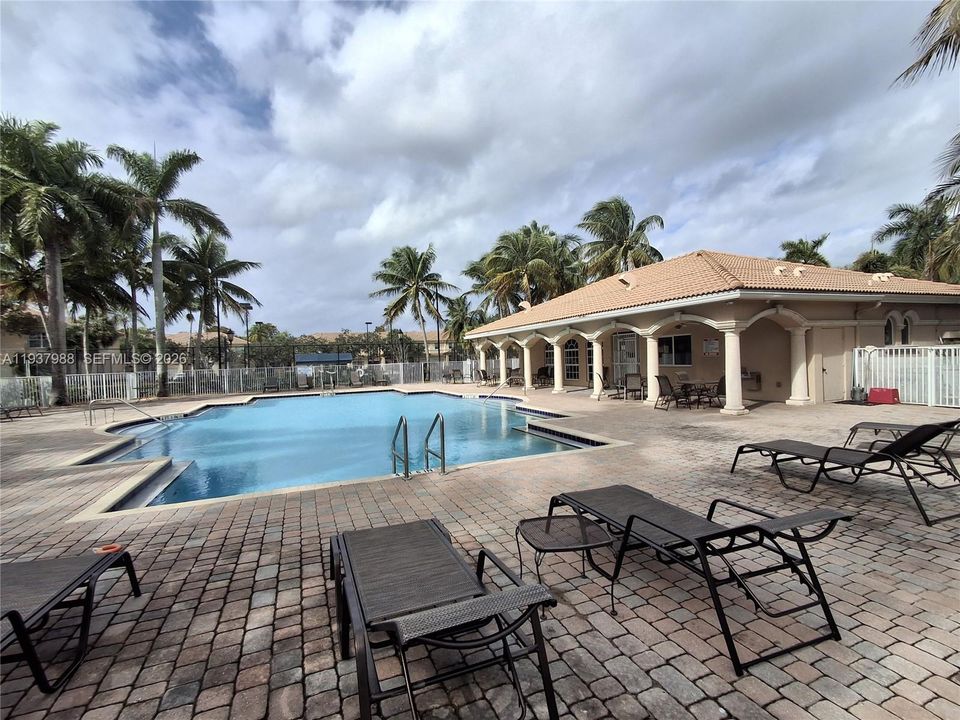 出租: $2,500 (2 贝兹, 2 浴室, 1450 平方英尺)