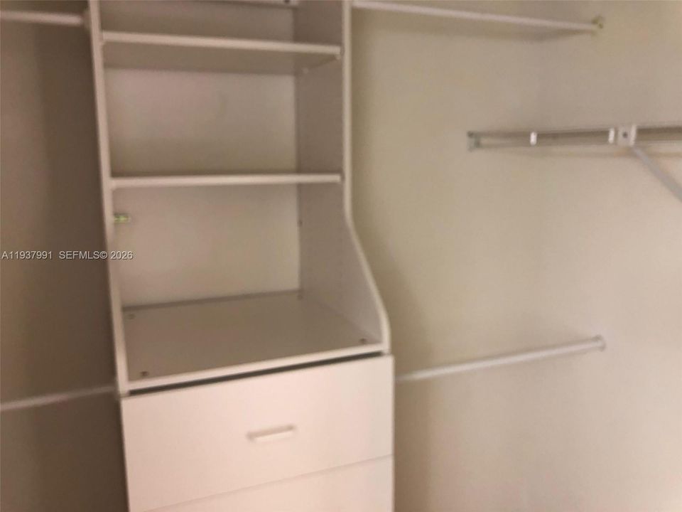 En Venta: $724,900 (4 camas, 2 baños, 1725 Pies cuadrados)