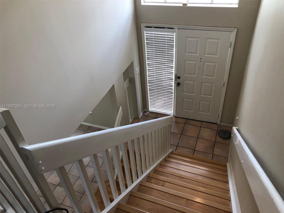 En Venta: $724,900 (4 camas, 2 baños, 1725 Pies cuadrados)