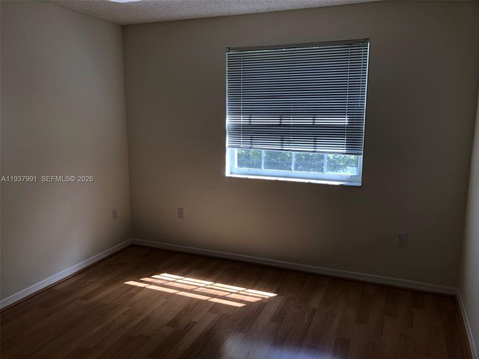 En Venta: $724,900 (4 camas, 2 baños, 1725 Pies cuadrados)