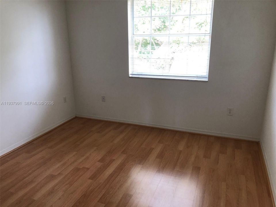 En Venta: $724,900 (4 camas, 2 baños, 1725 Pies cuadrados)