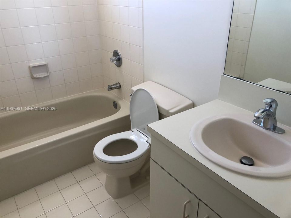 En Venta: $724,900 (4 camas, 2 baños, 1725 Pies cuadrados)