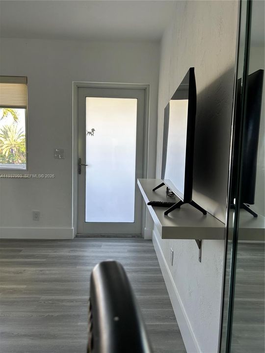 FRONT DOOR IMPACT GLASS