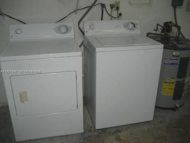 En Venta: $699,900 (4 camas, 2 baños, 2304 Pies cuadrados)