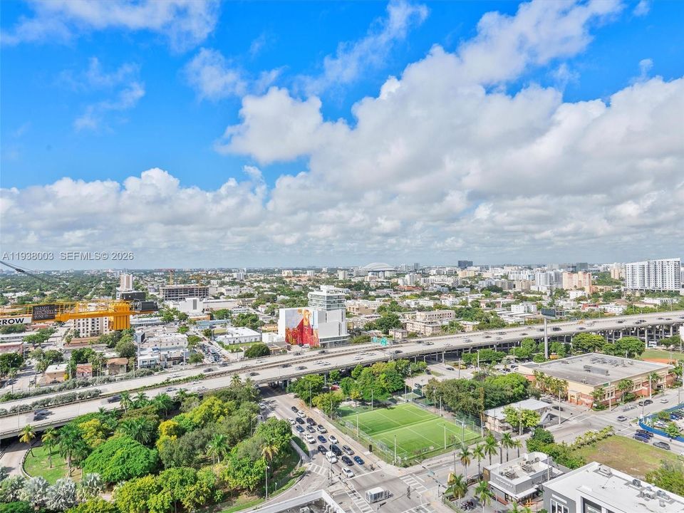 En Venta: $774,000 (2 camas, 2 baños, 809 Pies cuadrados)