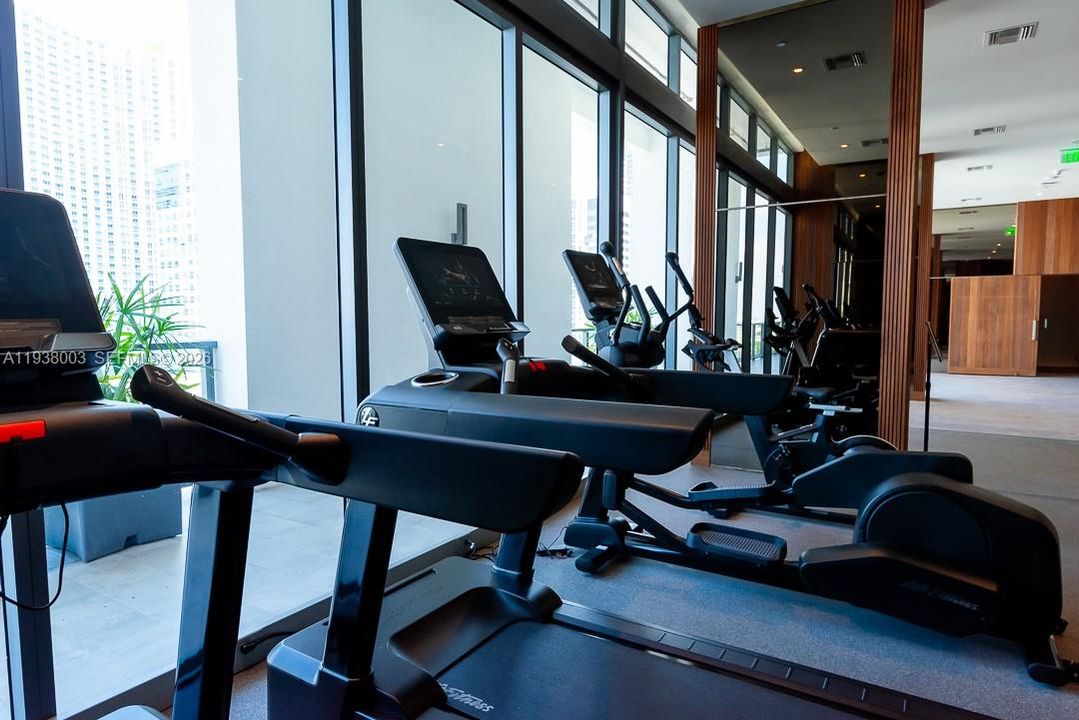 En Venta: $774,000 (2 camas, 2 baños, 809 Pies cuadrados)