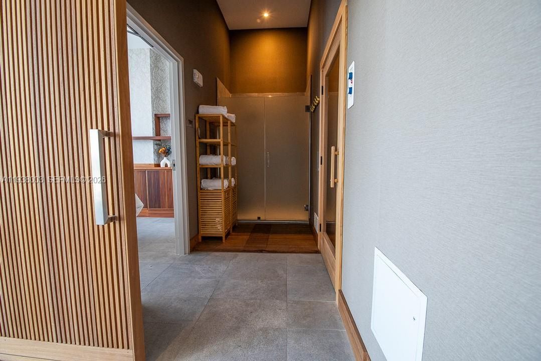 En Venta: $774,000 (2 camas, 2 baños, 809 Pies cuadrados)