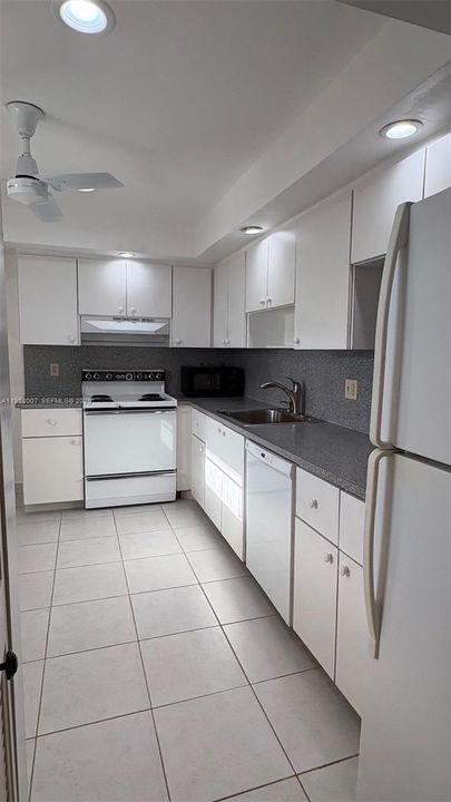 出租: $2,699 (3 贝兹, 2 浴室, 1300 平方英尺)