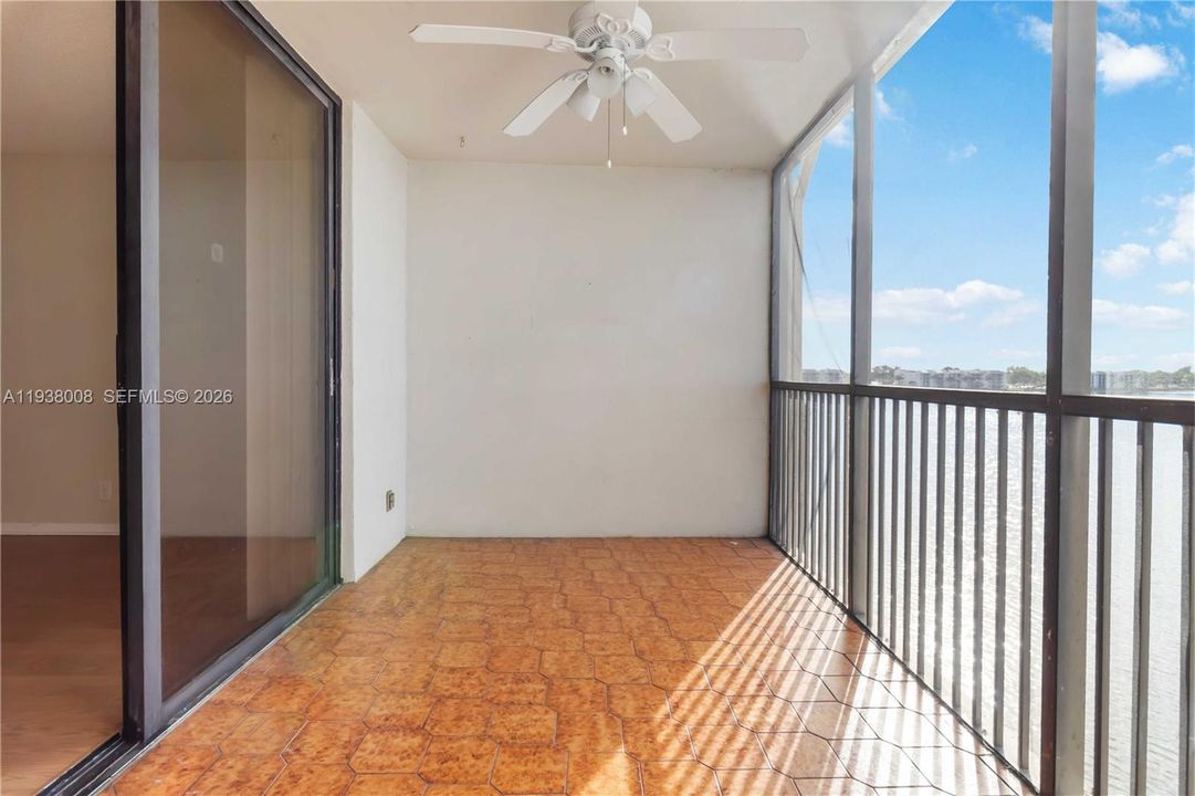 For Sale: $99,999 (2 beds, 2 baths, 920 Square Feet)