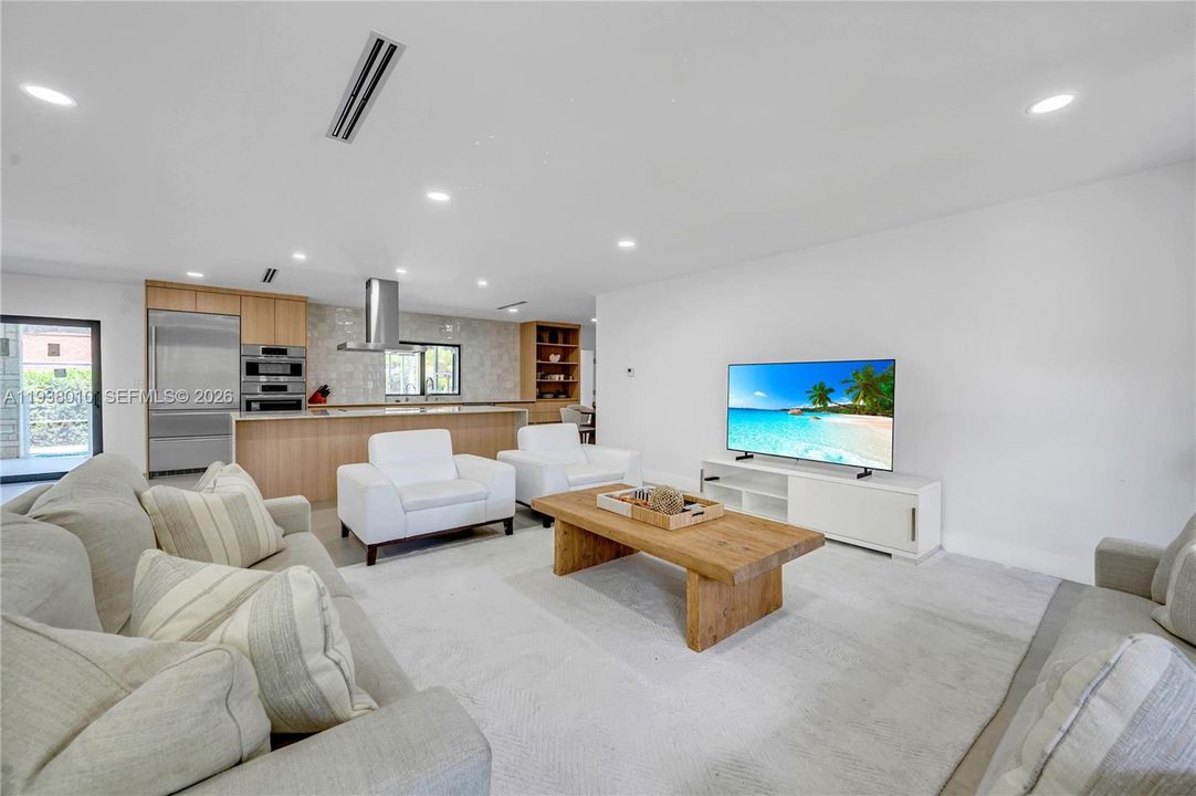 En Venta: $2,500,000 (5 camas, 4 baños, 3280 Pies cuadrados)