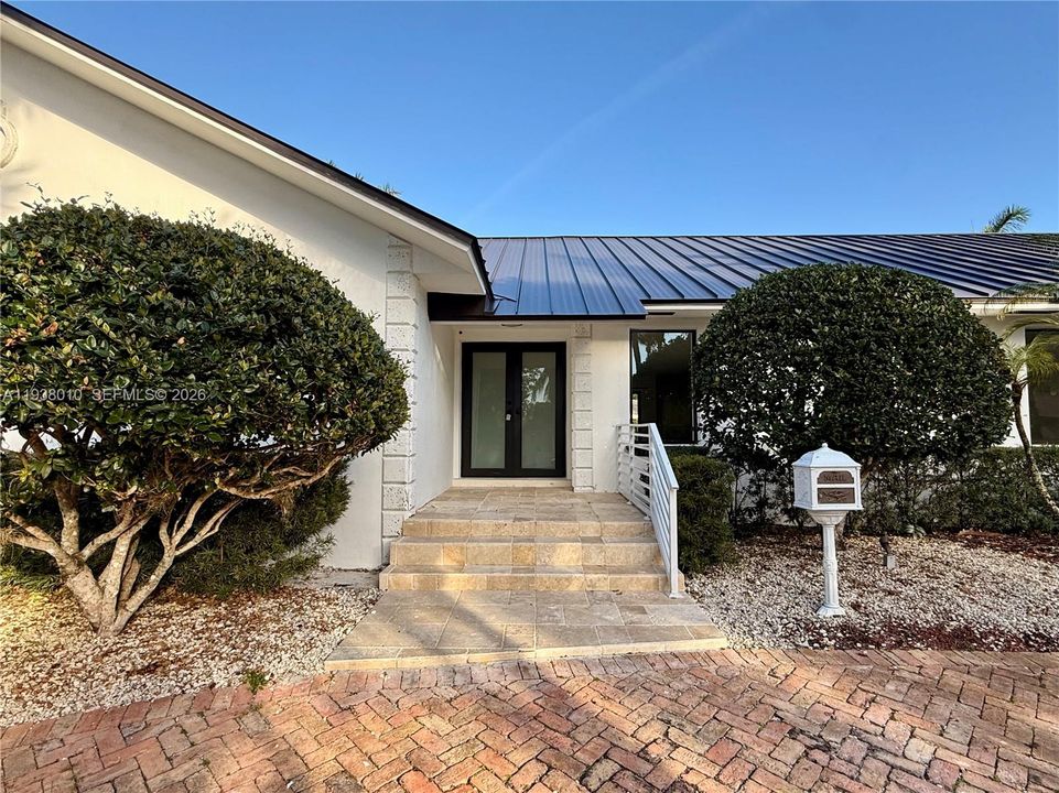 En Venta: $2,500,000 (5 camas, 4 baños, 3280 Pies cuadrados)