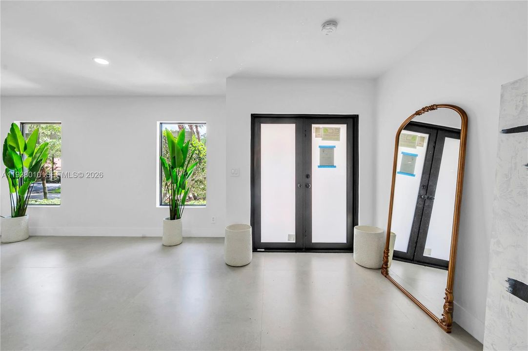 En Venta: $2,500,000 (5 camas, 4 baños, 3280 Pies cuadrados)