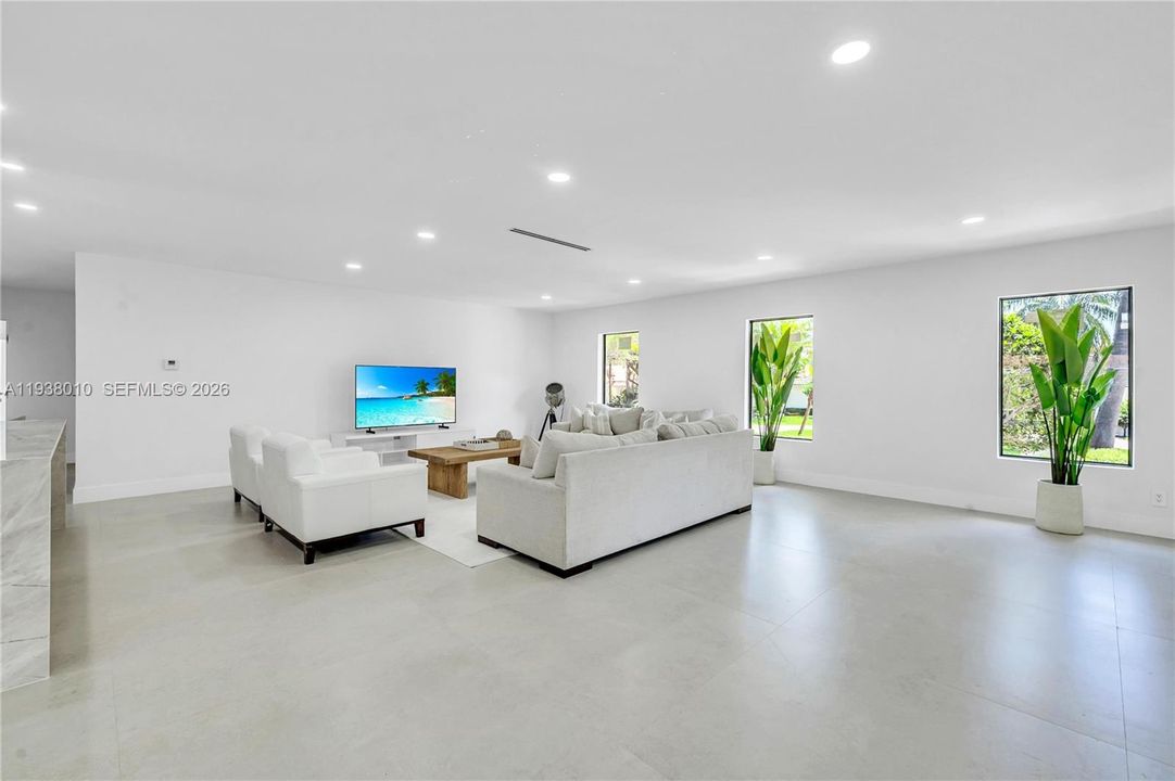 En Venta: $2,500,000 (5 camas, 4 baños, 3280 Pies cuadrados)