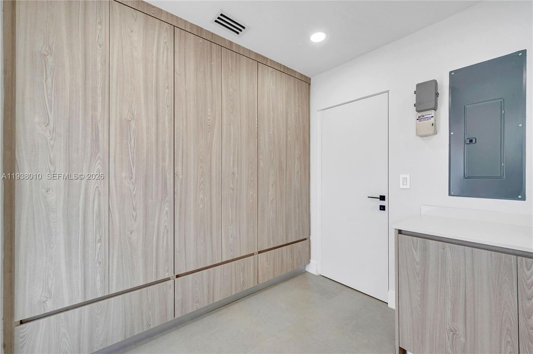 En Venta: $2,500,000 (5 camas, 4 baños, 3280 Pies cuadrados)