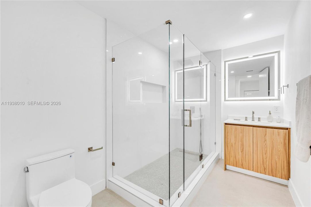 En Venta: $2,500,000 (5 camas, 4 baños, 3280 Pies cuadrados)