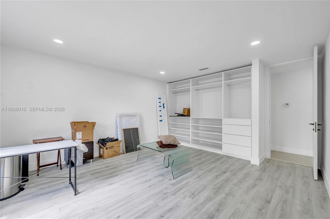 En Venta: $2,500,000 (5 camas, 4 baños, 3280 Pies cuadrados)