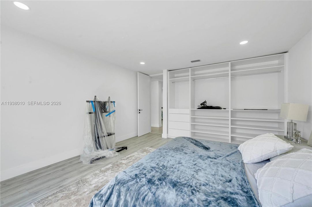 En Venta: $2,500,000 (5 camas, 4 baños, 3280 Pies cuadrados)