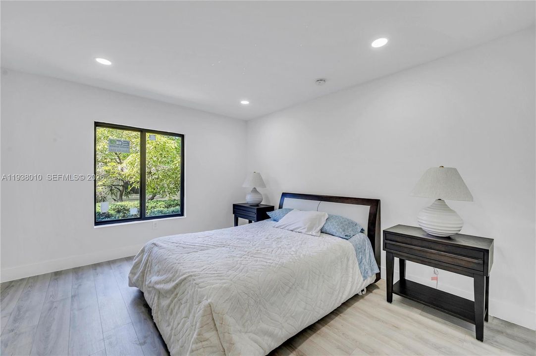 En Venta: $2,500,000 (5 camas, 4 baños, 3280 Pies cuadrados)