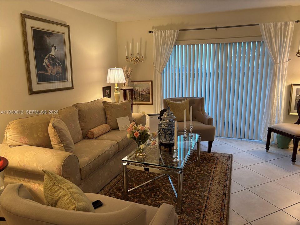 En Renta: $2,200 (2 camas, 2 baños, 955 Pies cuadrados)