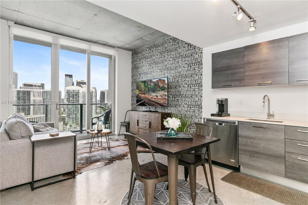 В аренду: $3,100 (1 спален, 1 ванн, 533 Квадратных фут)